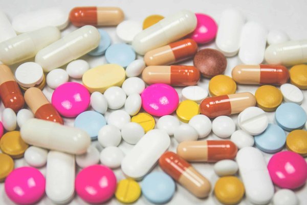 Comment créer un cursus de formation en gestion de la conformité réglementaire pour les industries pharmaceutiques ?