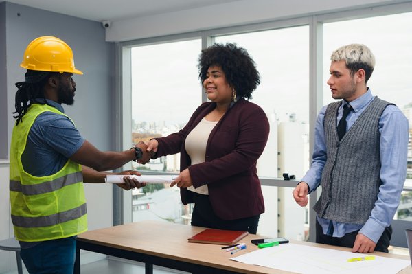 Les avantages de collaborer avec des experts en recrutement immobilier