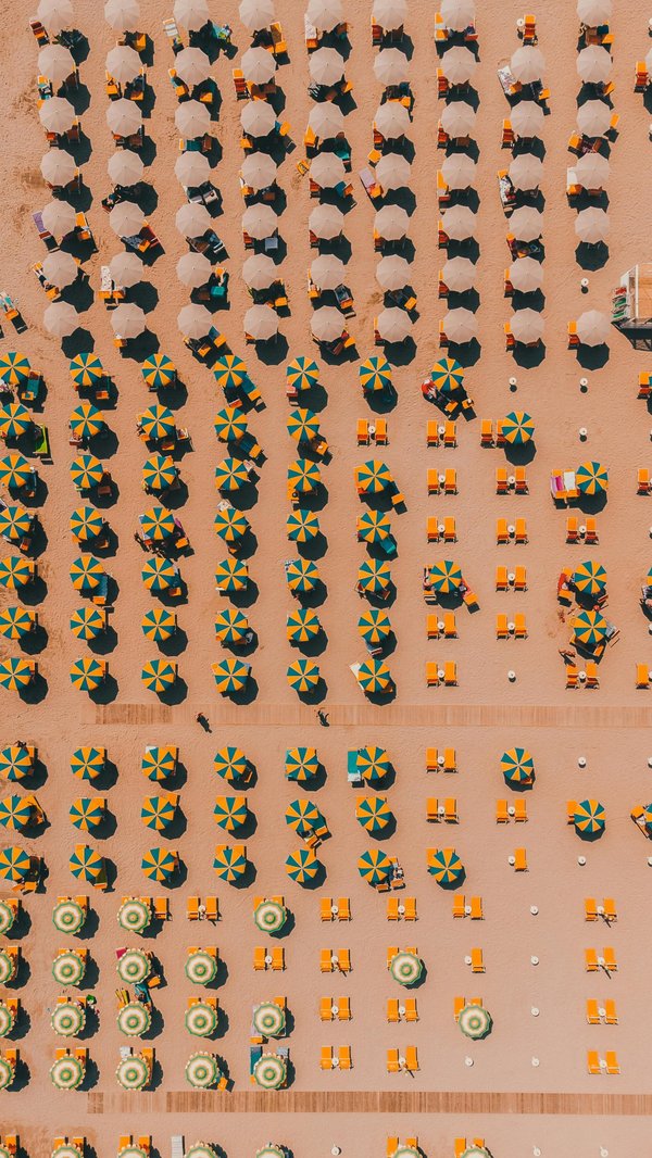 Louer parasol pour événements extérieurs : trouvez votre style idéal